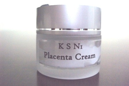 Placenta Cream สุดยอดครีมหน้าเนียน เด้ง ไม่เหมือนใคร ช่วยป้องกันการเกิดริ้วรอย บำรุงผิวหน้าให้ขาวสว่างใส เนียนนุ่ม รูปที่ 1