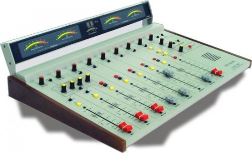 Mixer Control  ที่มีคุณสมบัติหลากหลาย  พร้อมใช้งานครบทุกความต้องการ สำหรับห้องจัดรายการวิทยุ  ห้องสตูดิโอ หรือสถานีวิทยุ รูปที่ 1