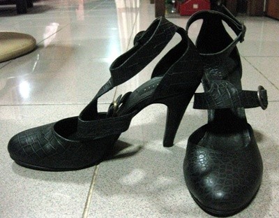 รองเท้า RAGAZZE (รองเท้าส้นสูง)รองเท้าบู๊ท(รองเท้า Boot สไตล์เกาหลี)รองเท้าหนังแก้วรัดข้อ LYN รูปที่ 1