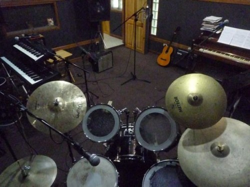 ห้องบันทึกเสียง และ ห้องซ้อมดนตรี Roong Studio รูปที่ 3