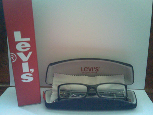 ขายแว่นตา Levi's LS06036 สีดำ 3000 ฿ ของแท้แน่นอน รูปที่ 1