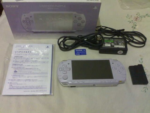 ขาย PSP 2000 Lavender Purple บอร์ดสวรรค์เล่นผ่านเม็มได้ สภาพใหม่มากดูภาพได้ครับ รูปที่ 1