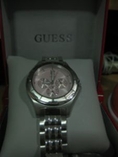 ขายนาฬิกา Guess แท้ ราคาถูก กล่อง+ใบรับประกัน 2300 บาท