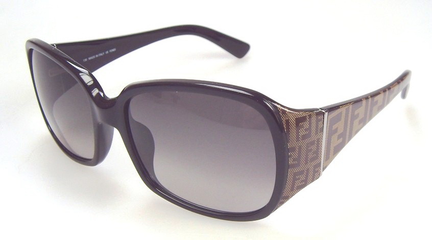 2)	Sale สุด ๆ 50 – 80% สินค้า Brandname ของแท้ นำเข้าจาก UK USA  มีทั้งกระเป๋า แว่นตา นาฬิกา เข็มขัด หลากหลายยี่ห้อชั้นน รูปที่ 1