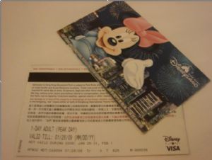ขายบัตรเข้า Disneylandฮ่องกง 3 ใบ(พีคเดย์)เข้าวันไหนก้อได้ถูกที่สุด แถมซิมไว้โทรกลับไทย โทรในฮ่องกง รูปที่ 1