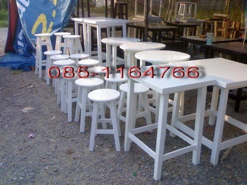 โต๊ะไม้  เก้าอี้ไม้ ราคาถูก เหมาะสำหรับการเปิดร้านอาหาร ร้านกาแฟ หรือขายเครื่องดื่มฯ รูปที่ 1