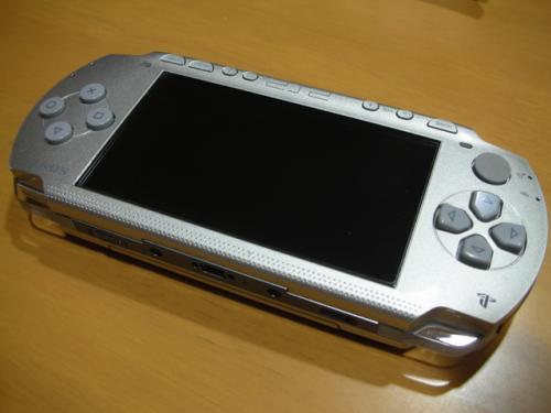 ขาย PSP รุ่น 1000    สีเงิน รูปที่ 1