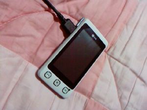 LG KP500 สีขาว 6,500 แถมเมม 4 gb รูปที่ 1