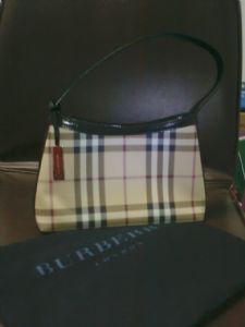 กระเป๋า Burberry London รับรองแท้ 100% ค่ะ รูปที่ 1