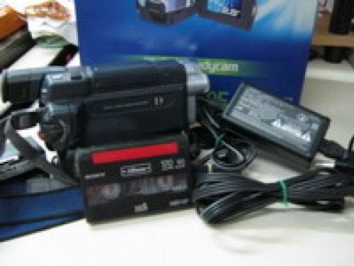 ขายกล้องถ่าย VDO ระบบ Digital hi8 ของ Sony สภาพดีมาก รูปที่ 1
