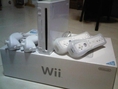 เครื่อง Wii ครบ set (2 Joy+แผ่นเต้น+แผ่นเกมส์)