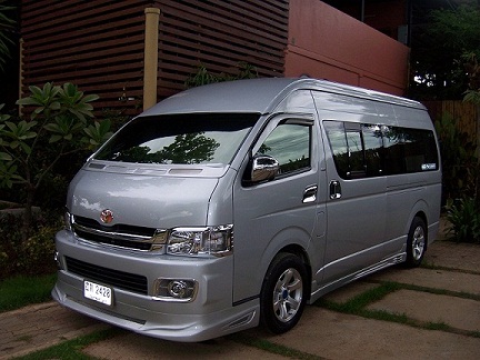 Toyota Commuter D4D VIP 9 ที่นั่ง รูปที่ 1