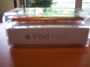 ขายเครื่องเล่นเพลง Ipod Nano Gen 5 หน่วยความจำ 16GB สภาพดีมาก พร้อมประกันตัวเครื่องจากศูนย์ รูปที่ 3