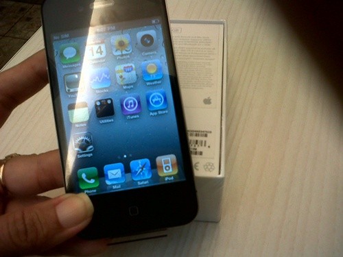 สินค้า PreOrder พร้อมส่ง blackberry iphone4 ipad รูปที่ 4