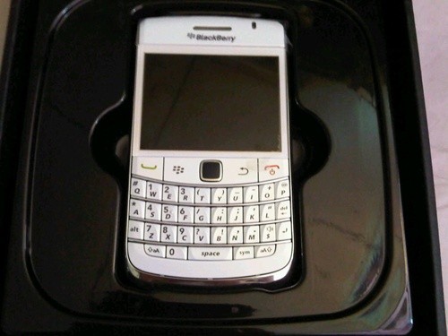 สินค้า PreOrder พร้อมส่ง blackberry iphone4 ipad รูปที่ 1