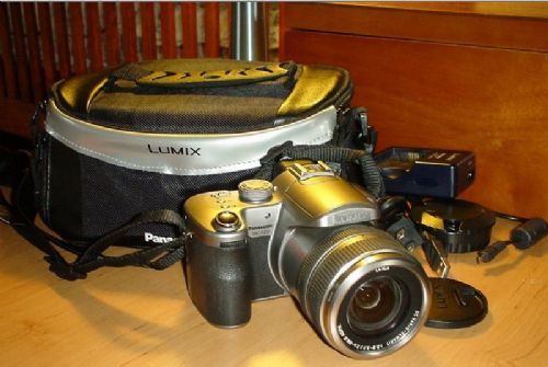 ขายกล้อง Panasonic lumix fz50 8000 บาท รูปที่ 1