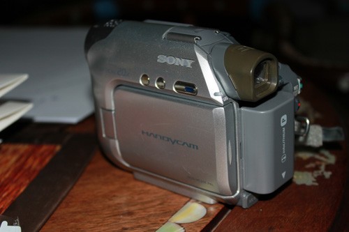 ขายกล้องวิดีโอ Sony Handycam DCR-HC21E (ใช้เทป Mini DV) รูปที่ 1