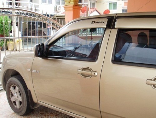 ขายรถ ISUZU D-MAX 3.0 AUTO CAB 4 สีบรอนทอง กระบะ CARRY BOY ,เบาะ ,แอร์ ,เครื่องเสียง มี BOOK SERVICE รถบ้านเจ้าของขายเอง รูปที่ 1