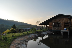 รีสอร์ทและที่กางเต้นท์บนเขาค้อ KM RESORT & FLOWER โทร 0814836576 รูปที่ 3
