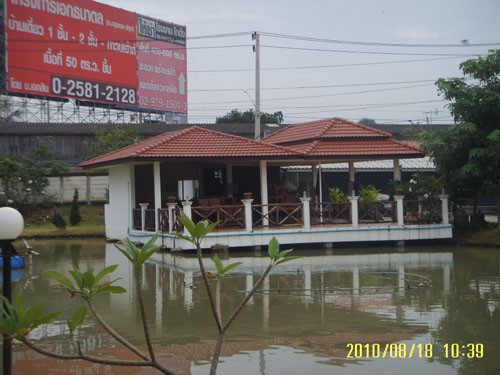 เซ้งด่วนร้านอาหารริมสระน้ำ รูปที่ 1