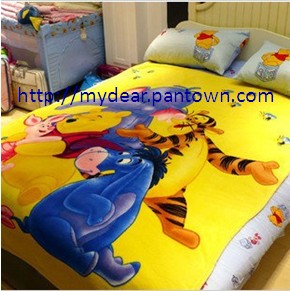ผ้าห่มลายลิขสิทธิ์ Pooh Mickey Minnie Doraemon Spiderman Kitty ถูกสุด 335 รวมส่ง ฯลฯ รูปที่ 1