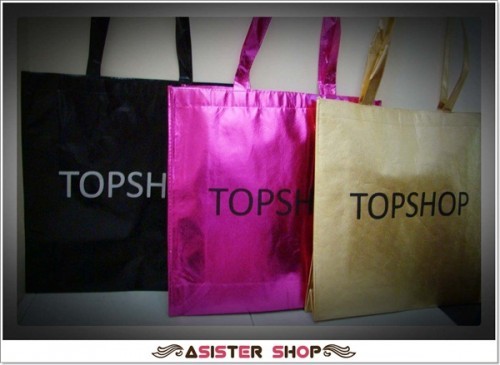 กระเป๋า Top Shop  มาใหม่จ้าา ^ O^ กำลังฮิตเลยย เพียง 180 บาทรวมค่าส่งแล้วนะค้าา รูปที่ 1