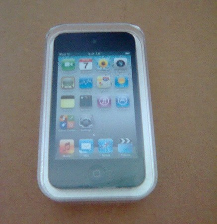 ขาย ipod touch 8 gb รุ่นใหม่ล่าสุด (4th generation) เจน 4 เล่นเนต เล่นเกมส์ ฟังเพลง เครื่องใหม่ยังไม่ได้แกะกล่องเลย รูปที่ 3