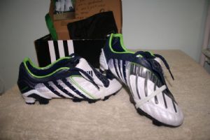 ขาย Adidas Predator Power TRXFG83 ราคาถูก รูปที่ 1