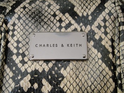 กระเป๋า Charles & Keith รูปที่ 1