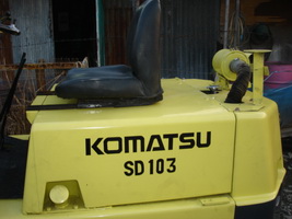 ขายรถตัก ล้อยาง Komatsu SD10-3 รูปที่ 5
