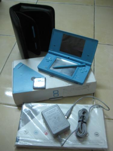 ขาย Nintento DSi สีฟ้า อุปกรณ์ครบ!!!! รูปที่ 1