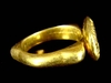 รูปย่อ แหวนทองชุบ Gold PLATED โรมันแกะสลักลายเทวดา มือถืออาวุธ เห็นรายละเอียดชัดเจนมากค่ะ สวย!! รูปที่3