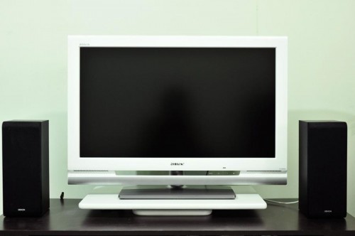 ขาย LCD Sony Bravia 32 นิ้ว สีขาว สวยมากๆ รุ่น Limited Edition พร้อมอุปกรณ์ครบ ราคาเพียง 7,500 บาท รูปที่ 1