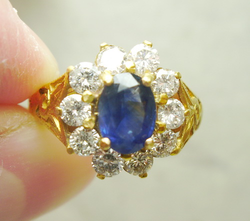 แหวนไพลินล้อมเพชร Blue Sapphire ราคาเบา หลุดจำนำ รูปที่ 1