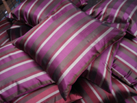 หมอนผ้าไหม silk cushion เราคือผู้ผลิตหมอนผ้าไหม และผ้าไหมแปรรูปอีกมากมาย รูปที่ 1