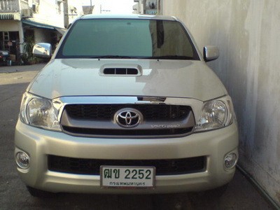 ปี 09 TOYOTA HILUX VIGO 3.0D4D X-TRACAB สีบรอนซ์ทอง รูปที่ 1