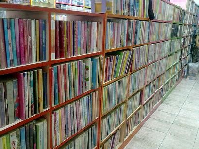เซ้งร้านหนังสือเช่า การ์ตูนหมื่นกว่าเล่ม นิยายสองพันเล่ม (ทำที่เดิม หรือย้ายก็ได้) รูปที่ 1