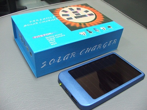 แสงอาทิตย์ชาร์ตแบตทั้งGPS และโทรศัพท์จาก(Solar Charger)+สายชาร์ทปลาหมึก   รูปที่ 3