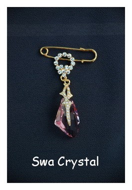 จำหน่ายเข็มกลัดคริสตัล สวารอฟสกี้(Swarovski) ดีไซน์หรู มีระดับ หลากหลายสไตล์ให้เลือก ในราคาประหยัด คุ้มค่า รูปที่ 5