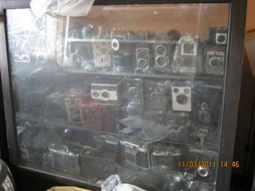 ขายกล้องโบราณ กล้องเก่า สมัย ร.5 ล้างสต๊อก ขายยกเซ็ท 300 กว่าตัว พร้อมตู้กระจกอีก2ตู้ รูปที่ 1