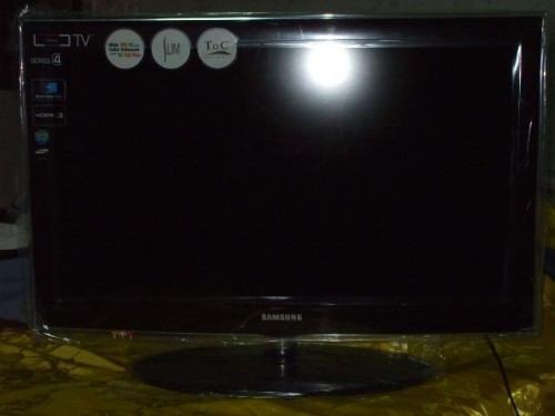 ขายทีวี LED ขนาด 32 นิ้ว รุ่น SAMSUNG LED TV Series4 สภาพมือ1 ราคาถูกๆ รูปที่ 1