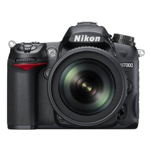 Nikon D7000 16.2MP DX-Format CMOS Digital SLR with 3.0-Inch LCD and 18-105mm f/3.5-5.6 AF-S DX VR ED Nikkor Lens รูปที่ 1