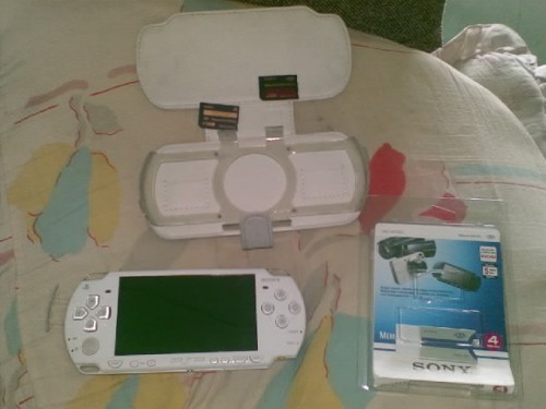 ขาย PSP2000 สีขาว 4200บาท รูปที่ 1