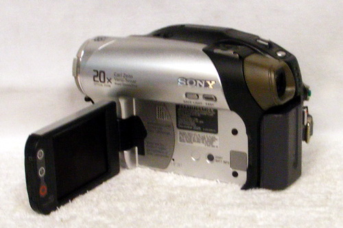 กล้องวีดีโอ Sony DCR-DVD 602E พร้อมอุปกรณ์ ราคา7,000บาท รูปที่ 1