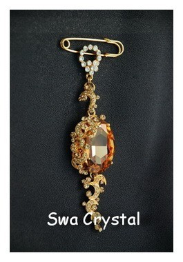 เข็มกลัดคริสตัลแท้ สวารอฟสกี้ [Swarovski] เครื่องประดับมีดีไซน์  ออกแบบด้วยรักและมีความสุขเพื่อคุณ หลากหลายสไตล์ให้เลือก รูปที่ 5
