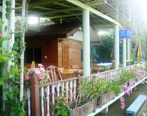 ที่พักใกล้ตลาดน้ำอัมพวา โฮมสเตย์ริมคลองอัมพวา NR Homestay บรรยากาศดีเดินถึงตลาด รับเป็นหมู่คณะ รูปที่ 2