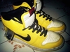 รูปย่อ ขายรองเท้า Nike สี ขาว-ดำ-เหลือง รูปที่1