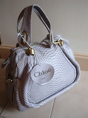กระเป๋า Chloe หนังงู สวยสง่า รุ่นเดียวกับที่อั้มใช้ ขายขาดทุนกันเลย ราคา 2000 บาท จัดส่งฟรี รูปที่ 1