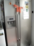 ขายตู้เย็น SAMSUNG 2ประตูมีเครื่องทำน้ำแข็งอัตโนมัติและเครื่องกรองน้ำในตัว