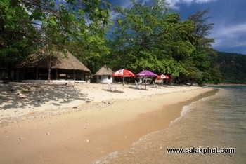 ที่พัก รีสอร์ท เที่ยวทะเล เกาะช้าง ห้องแอร์ ชายหาด ชายหาดส่วนตัว สวย ใหม่ สด Tropical Beach หาดคลองกลอย เกาะช้าง รูปที่ 4